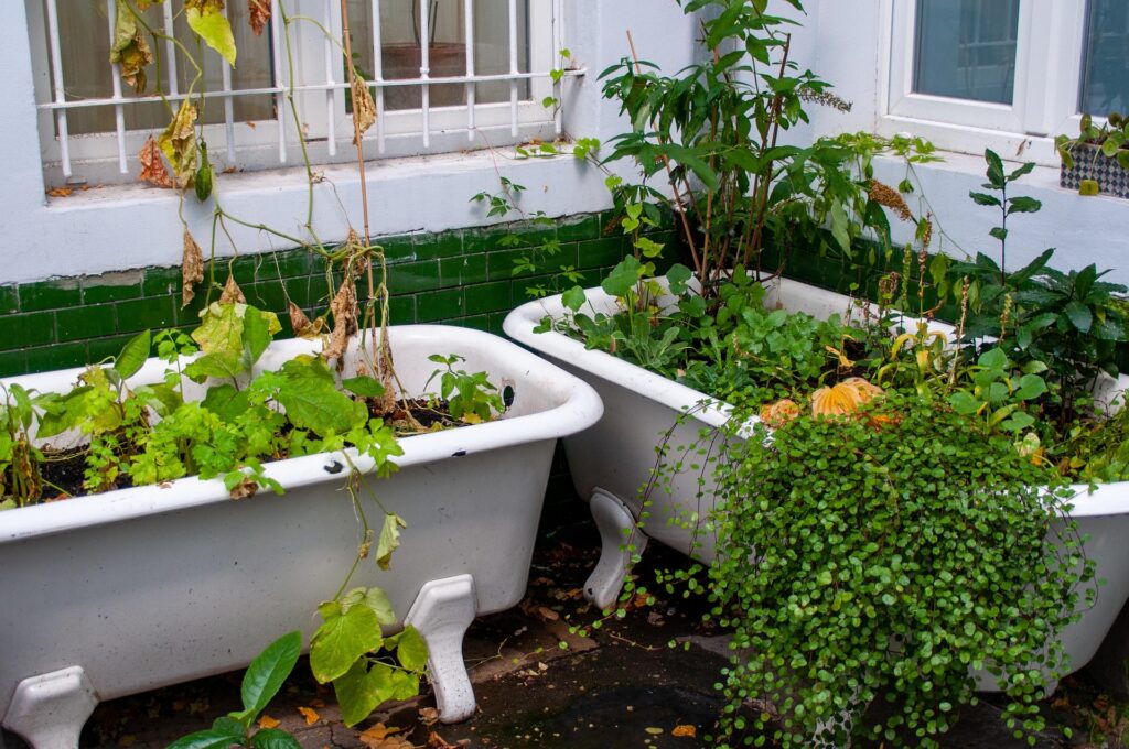 Garden tub